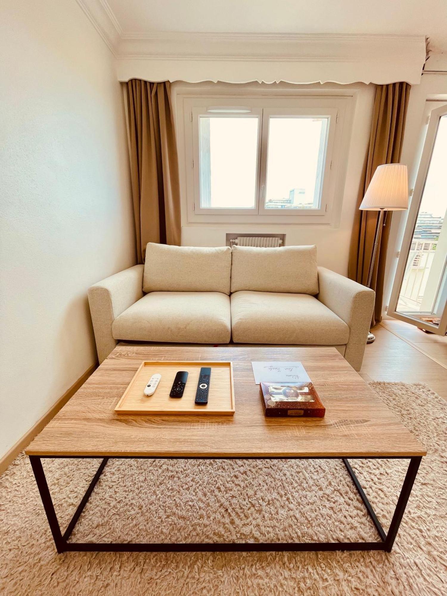 Des Pins Apartment *