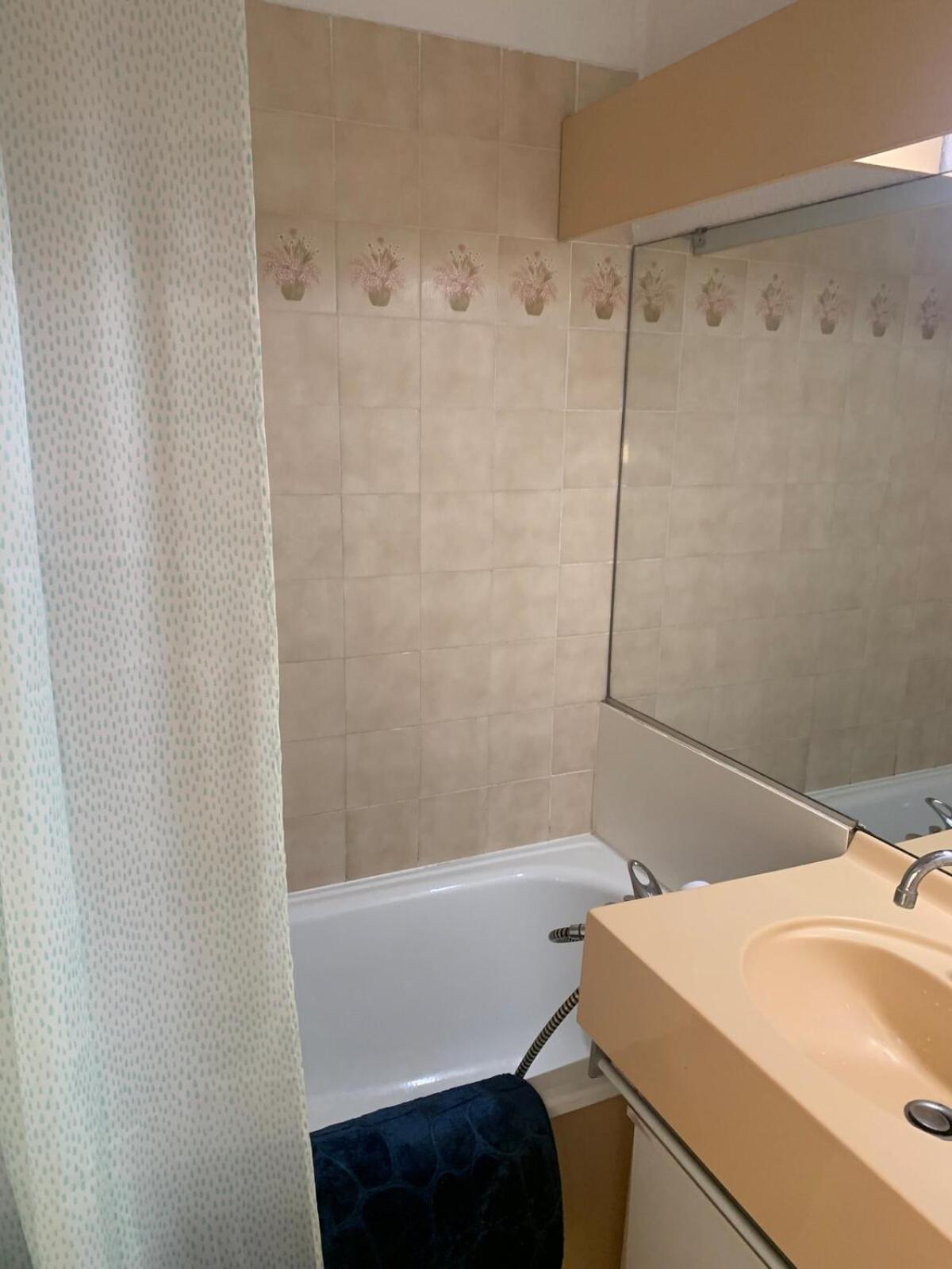 Antibes, Agreable Familiale En Rez De Jardin -2 Piscines&tennis *