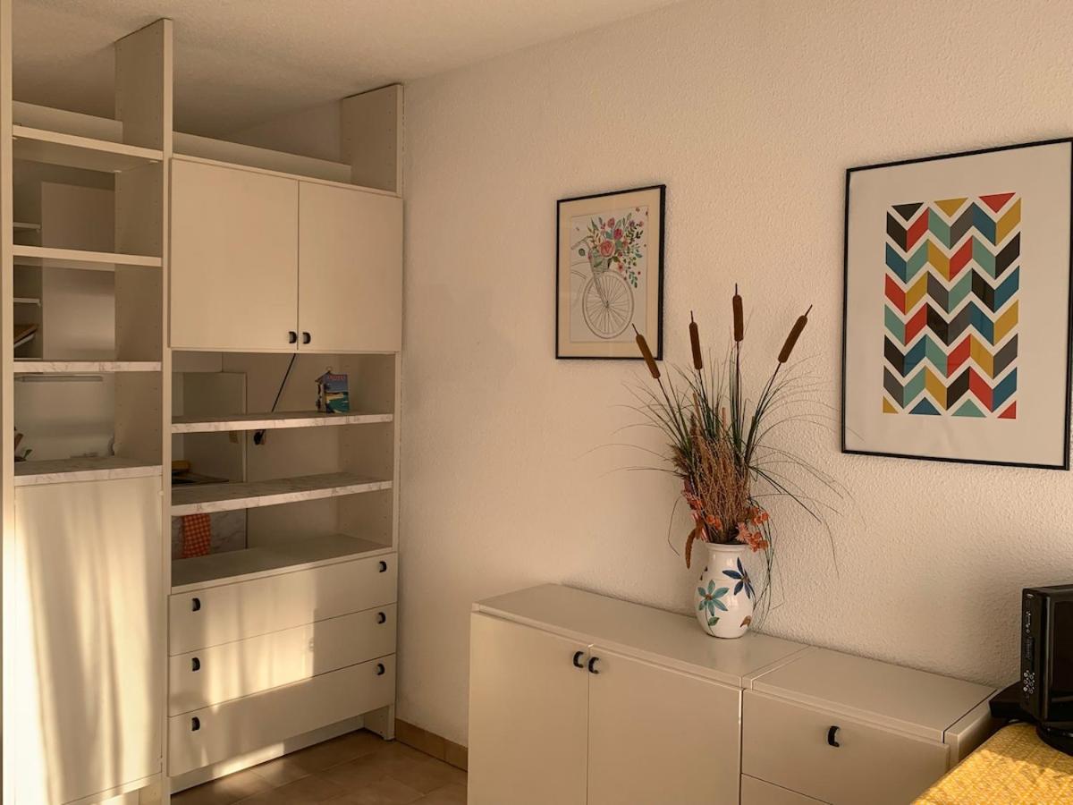 Apartment Antibes, Agreable Familiale En Rez De Jardin -2 Piscines&tennis *