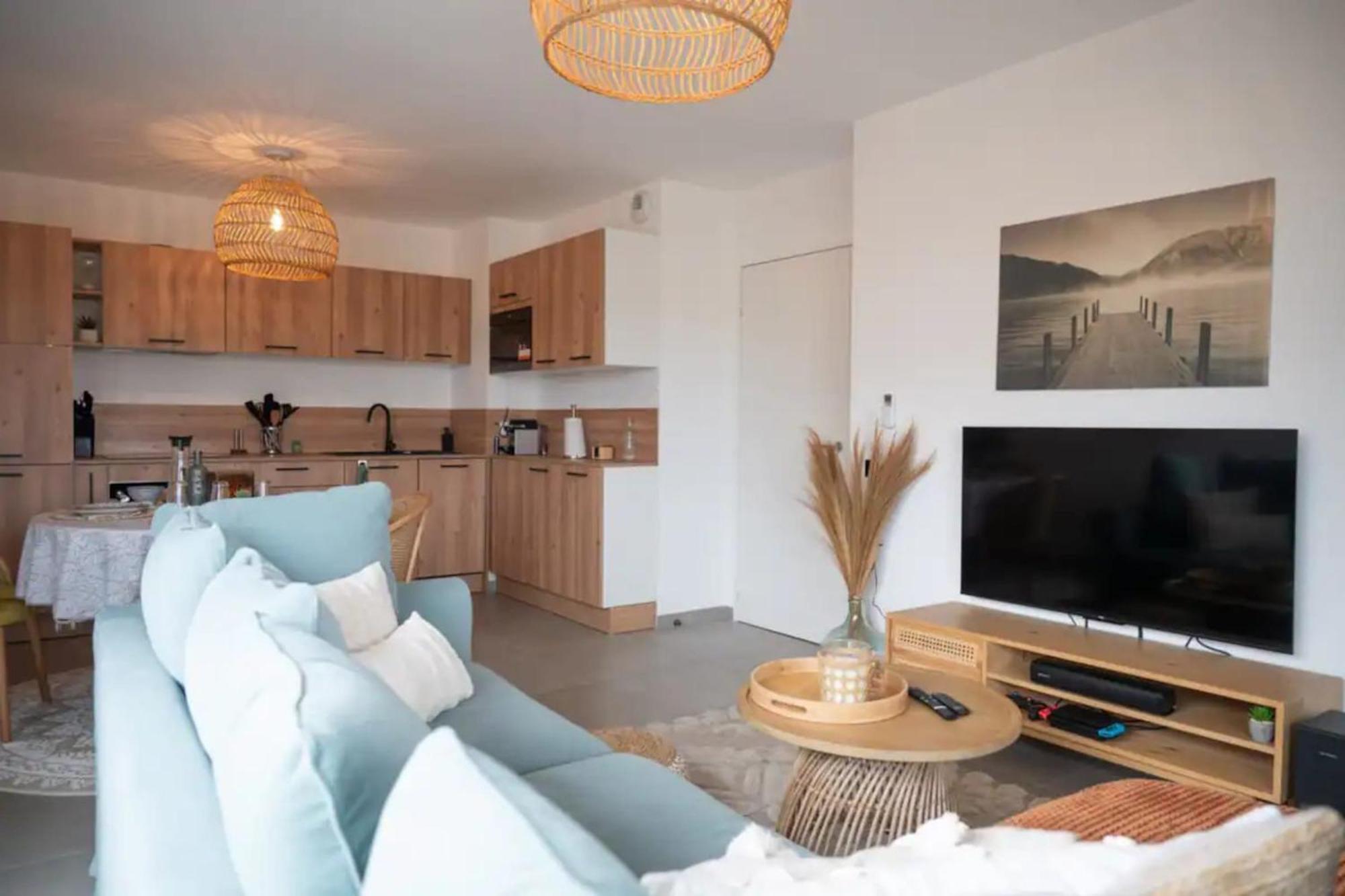 With Mountain Views In Appartement *