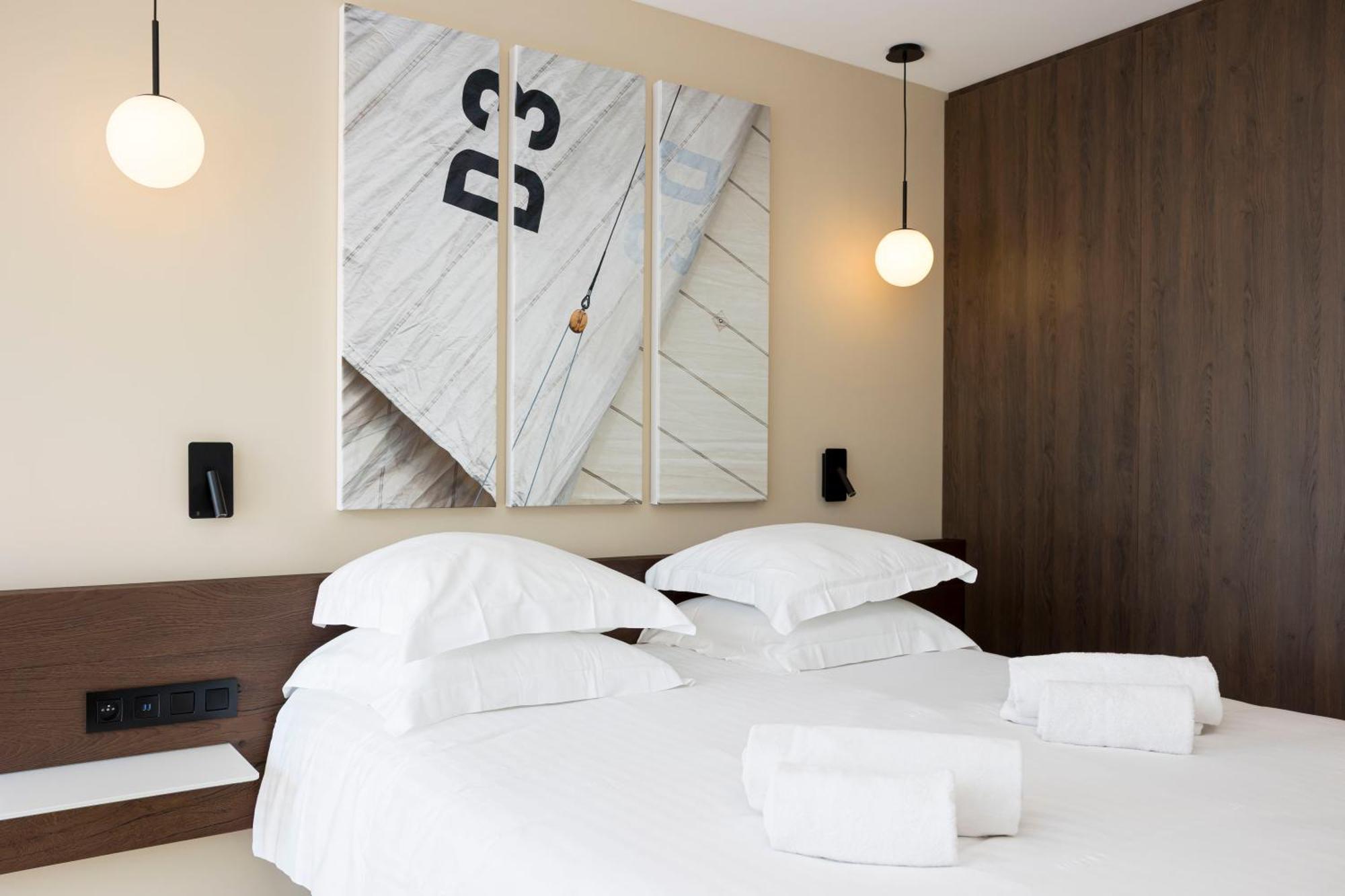 Royal - Luxury Hotel, Residence, & 4* Antibes