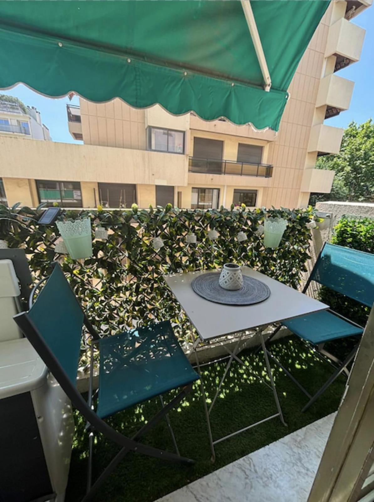 Charming For Two With Balcony In