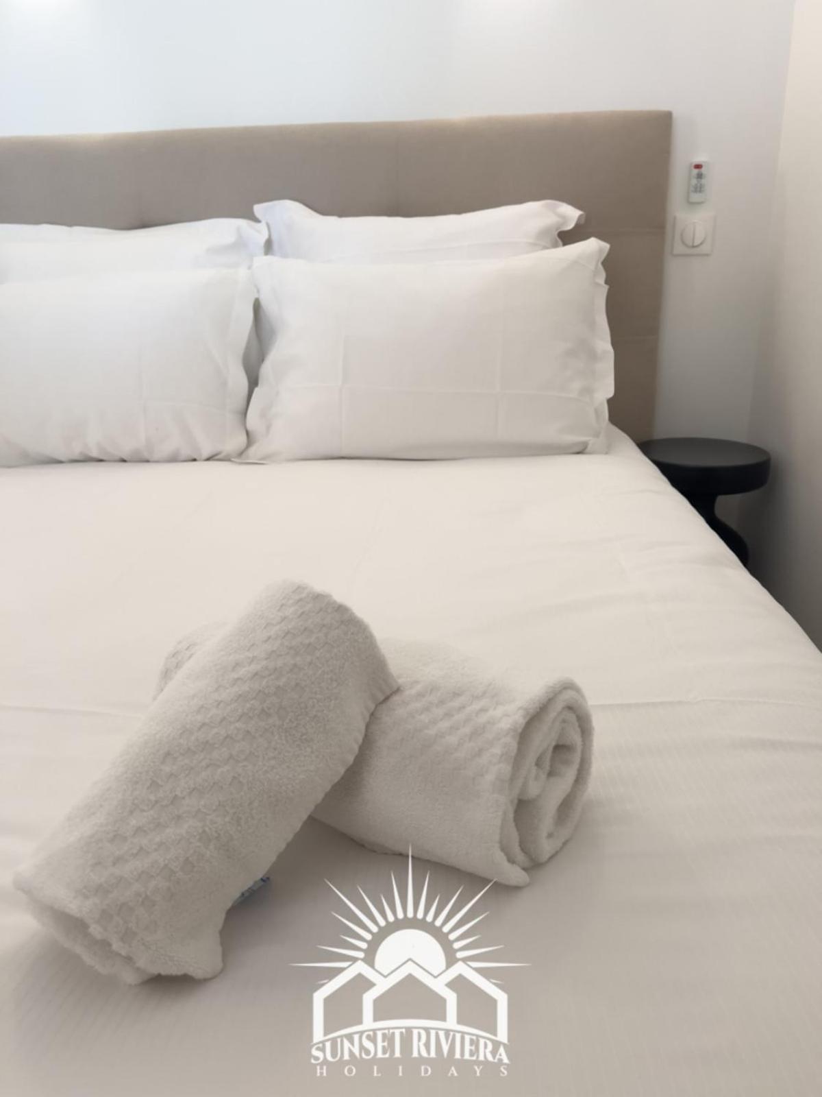 Le Port Vauban For 4 By Sunset Riviera Holidays Apartment *