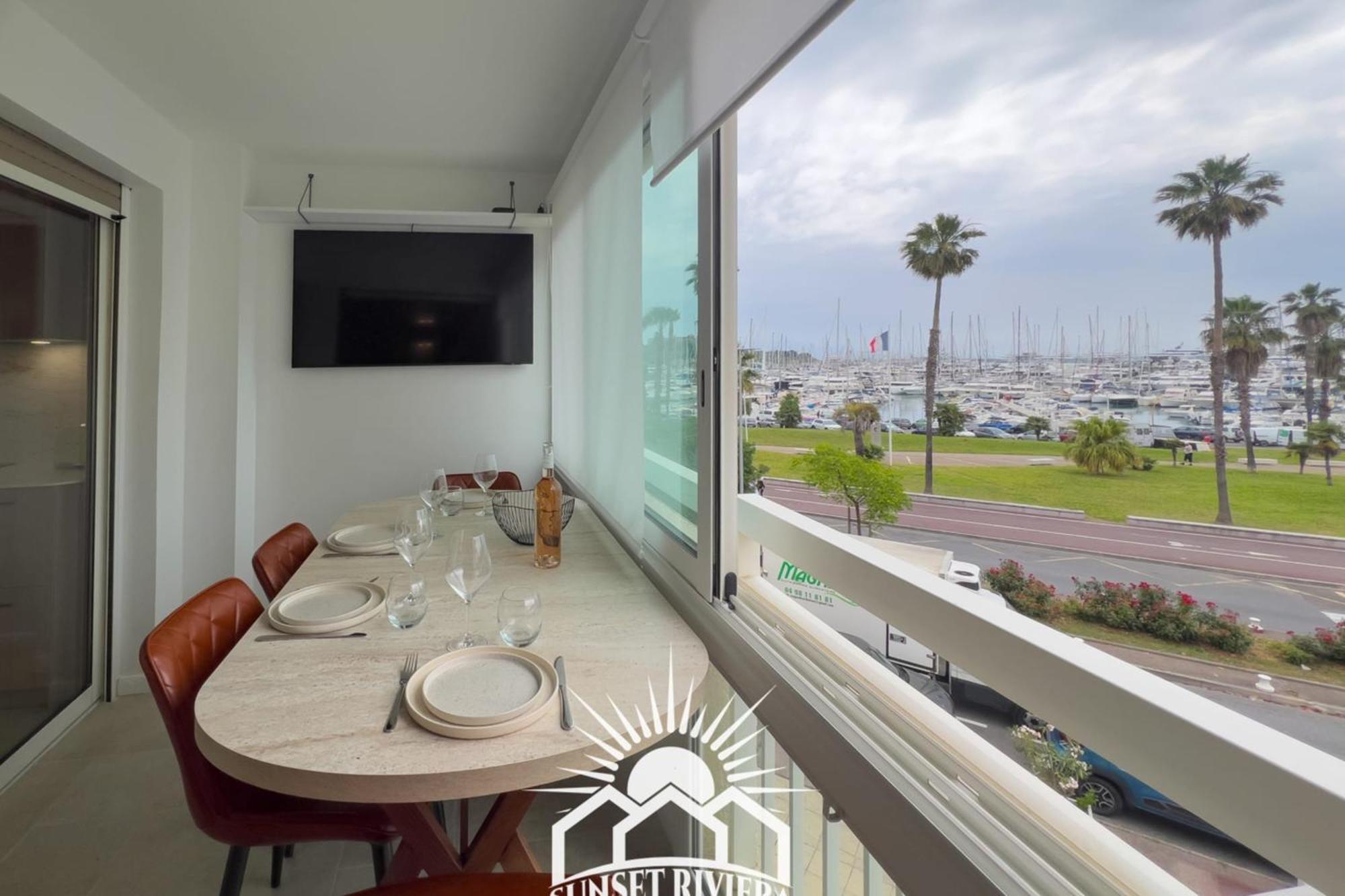 Apartment Le Port Vauban For 4 By Sunset Riviera Holidays