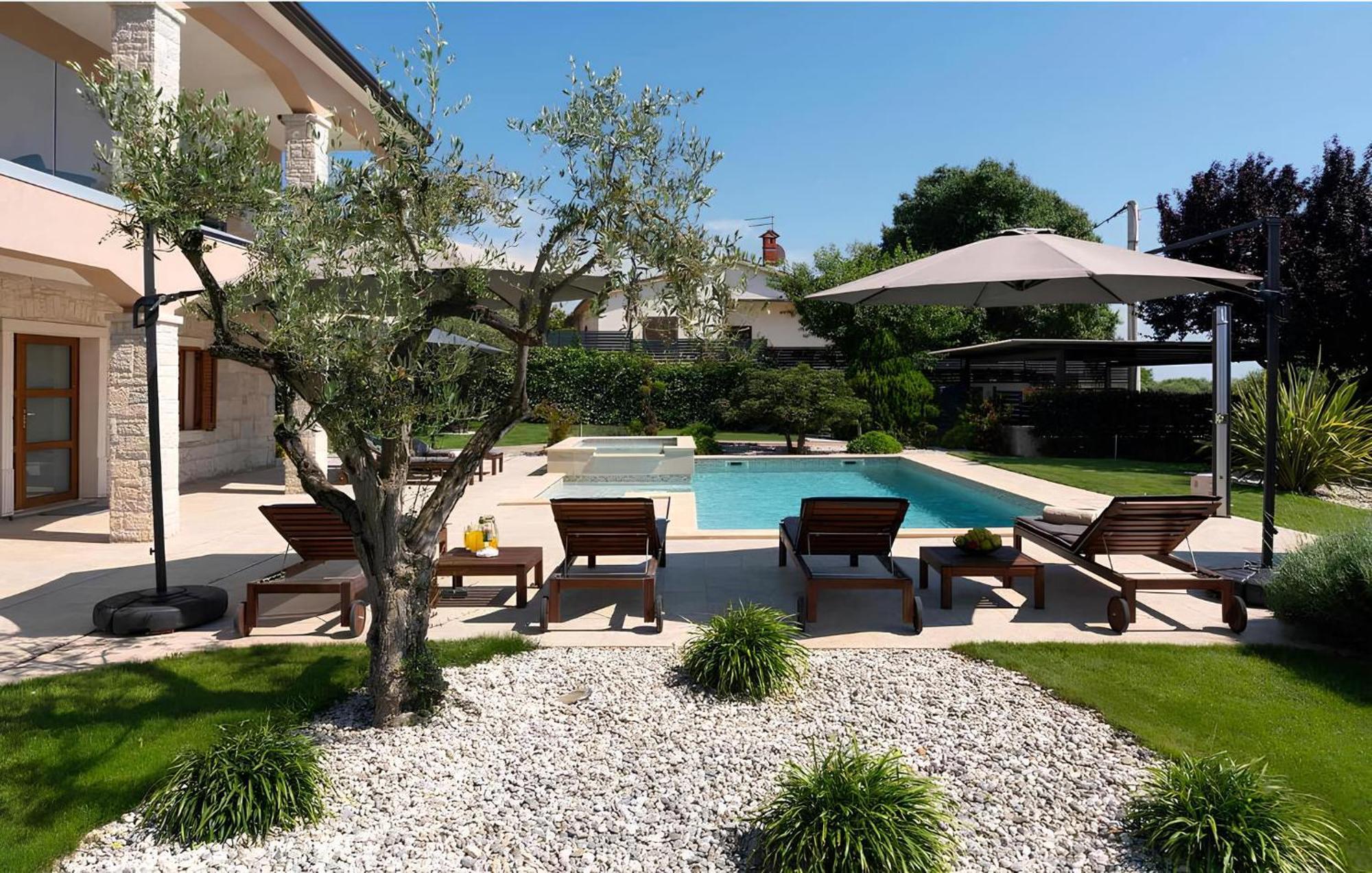 Holiday home Modern