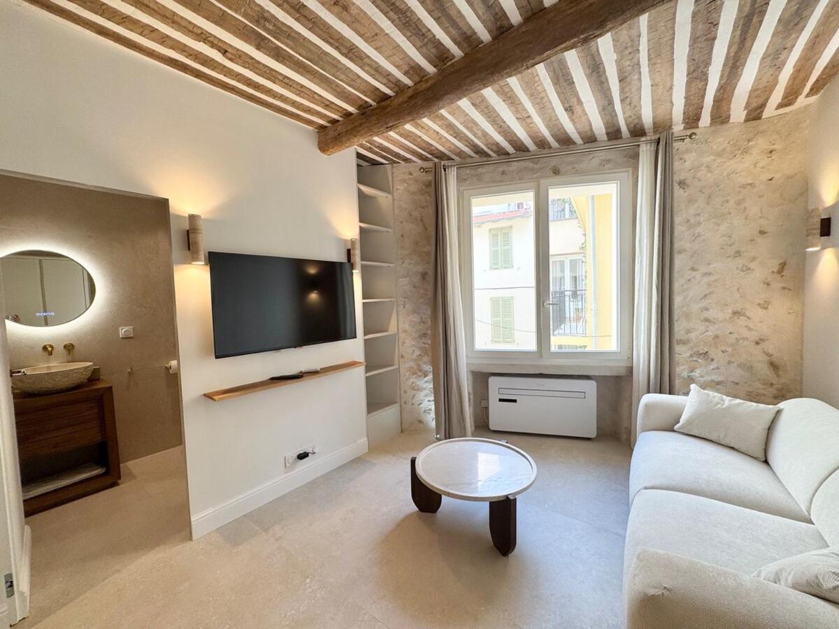 Luxe Et Charme Sur Les Remparts Du Vieil Apartment *