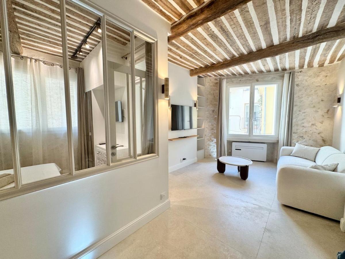 Luxe Et Charme Sur Les Remparts Du Vieil Apartment *