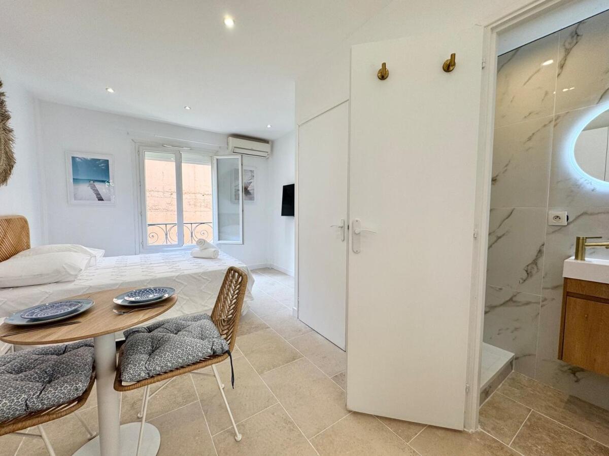 Le Cocon Mediterraneen Refait A Neuf, Climatise, A 300m Des Plages Apartment Antibes