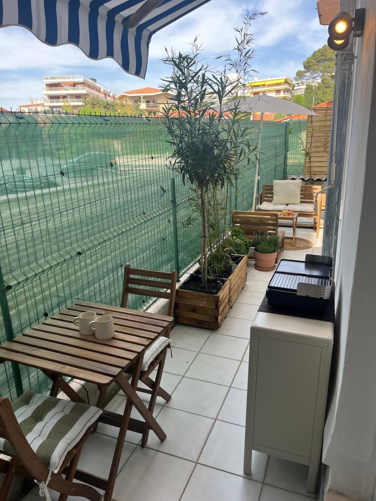 Apartment T1 En Centre-ville De Juan Les Pins