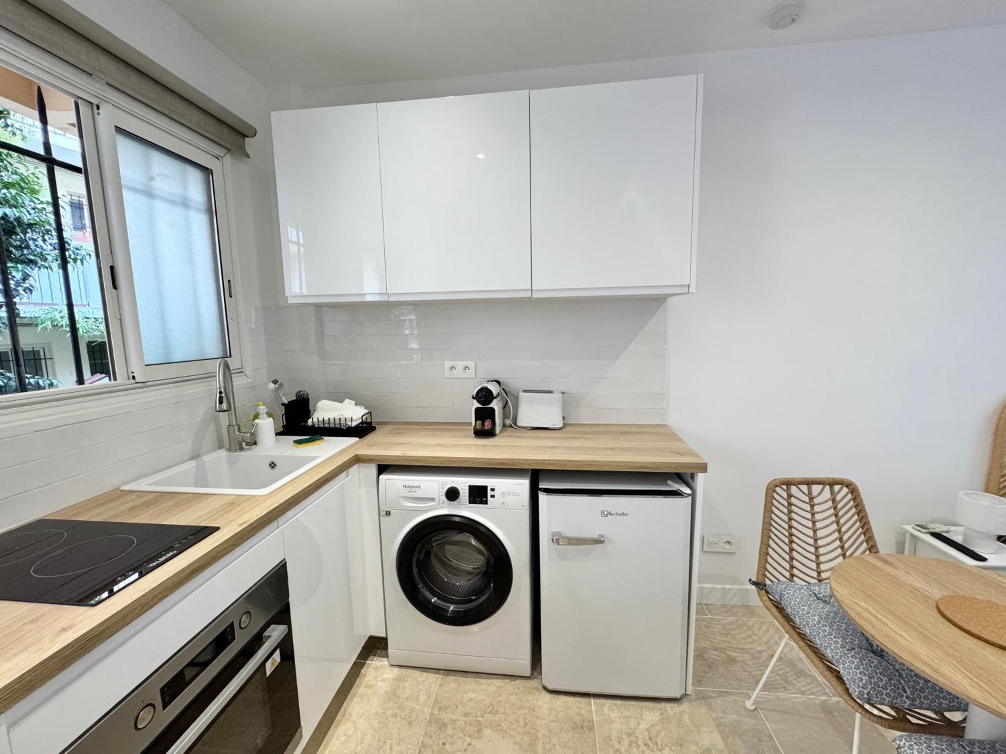 Apartment Le Cocon Mediterraneen Refait A Neuf, Climatise, A 300m Des Plages