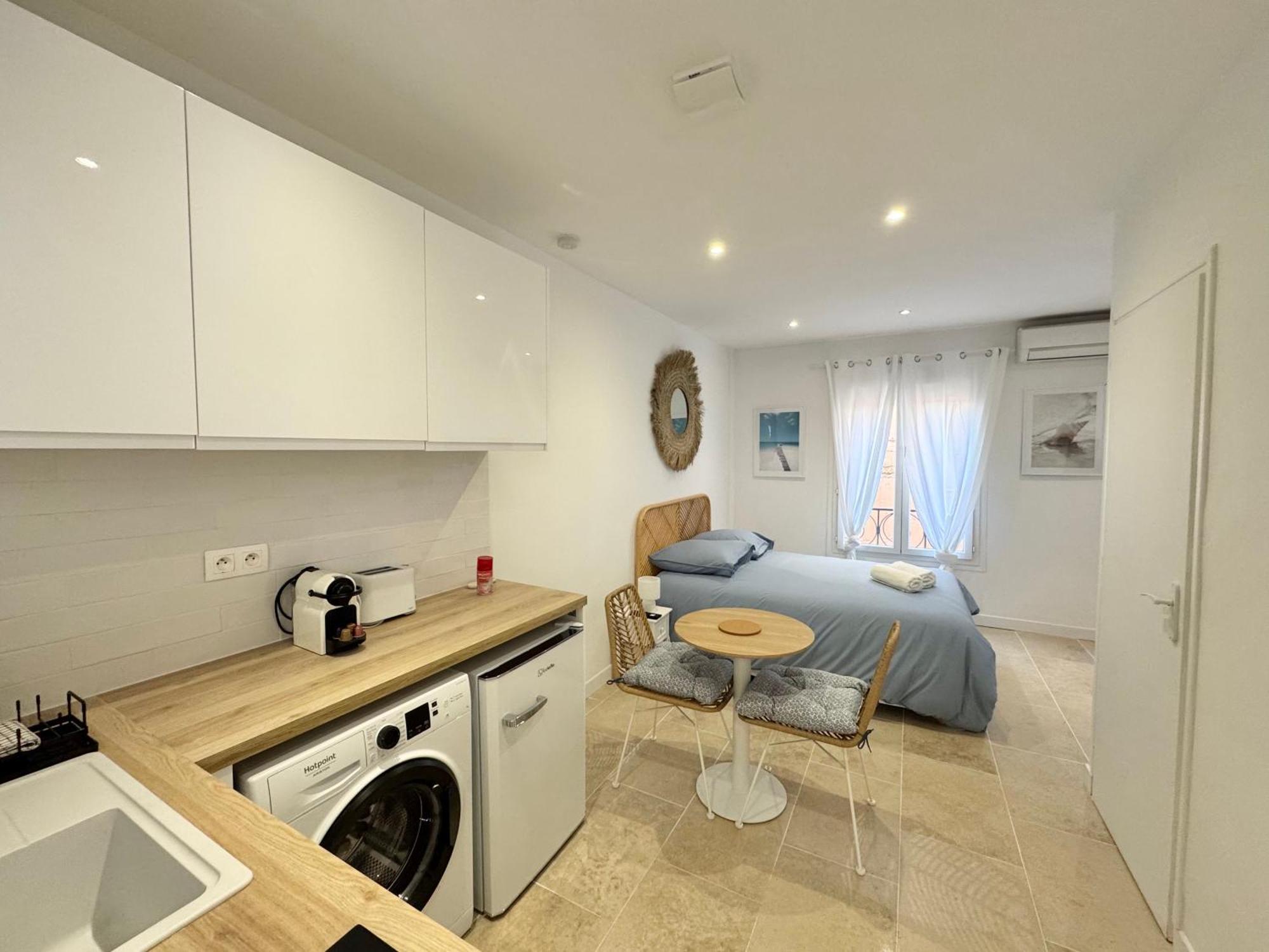 Le Cocon Mediterraneen Refait A Neuf, Climatise, A 300m Des Plages Apartment