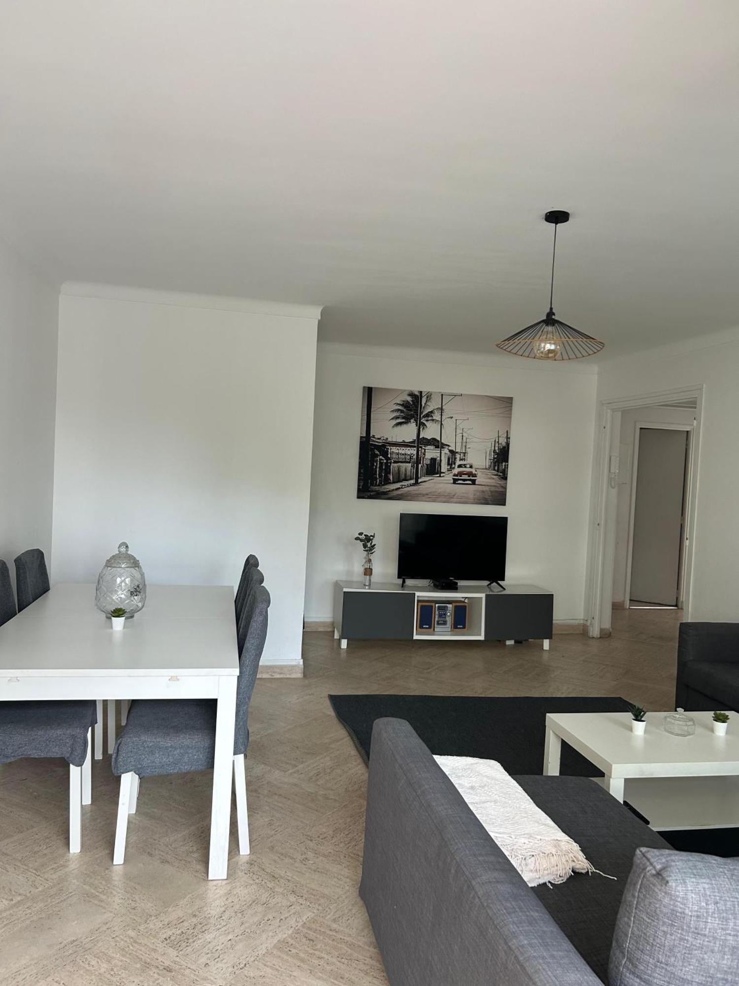 Appartement Le President 100 M De La *