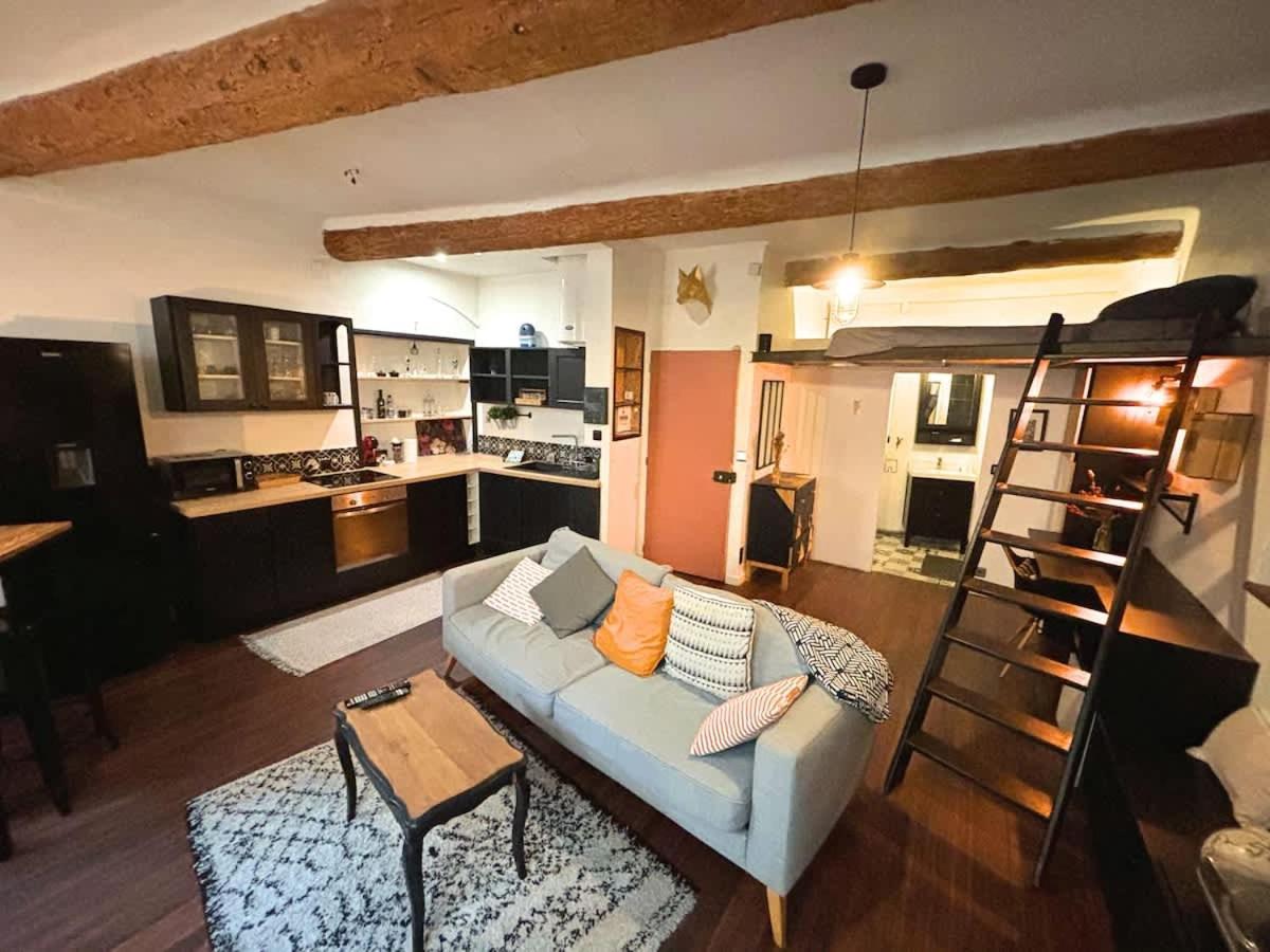 Le Revennes Apartamento *