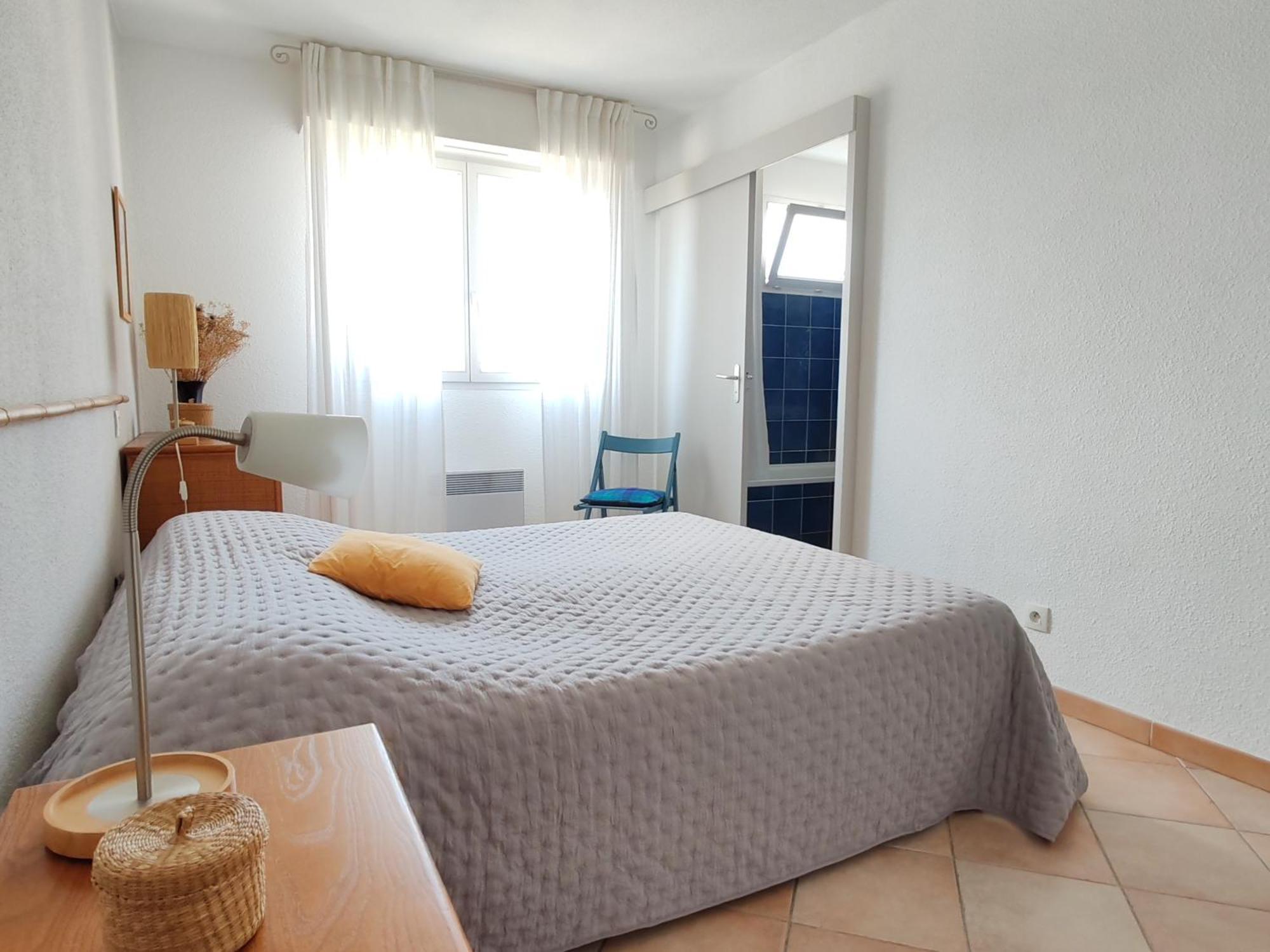 Apartment Cozy - 350 From The Sea - And Bright With Balcony - Antibes
