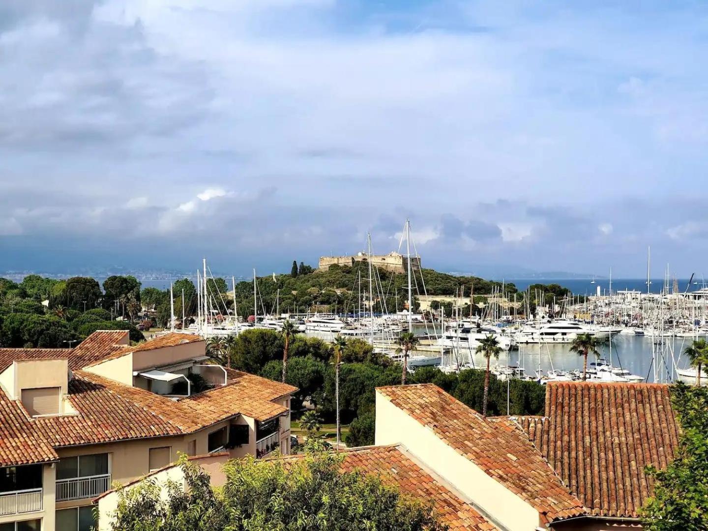 Le Soleau Mediterraneen - Proche Port Avec Parking Antibes