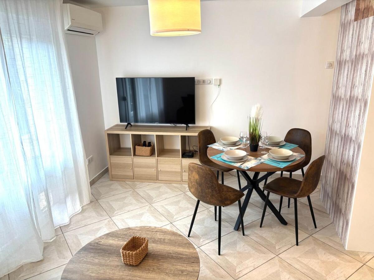 Apartment Beautiful Close To Beaches And Old *