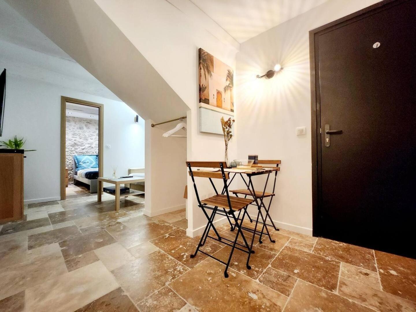 Apartment Le Bardos Provencal - T2 Proche De La Antibes