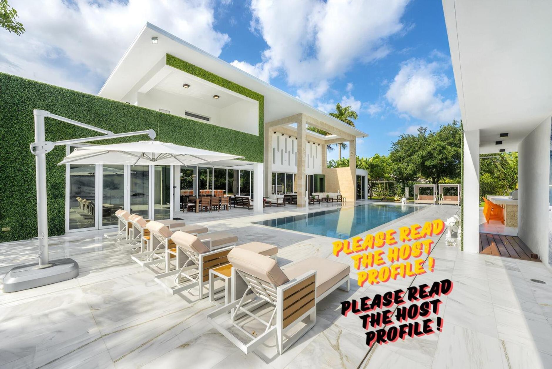 Holiday home Luxuryy - With Pool *