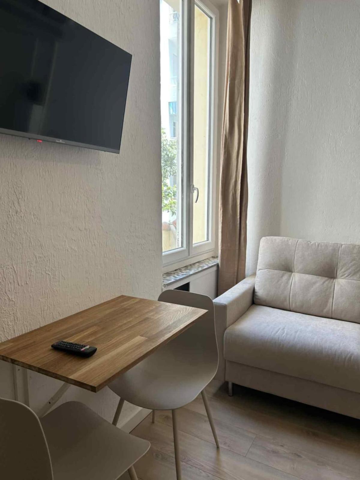 Juan Les Pins Centre, 3-person With Mezzanine *