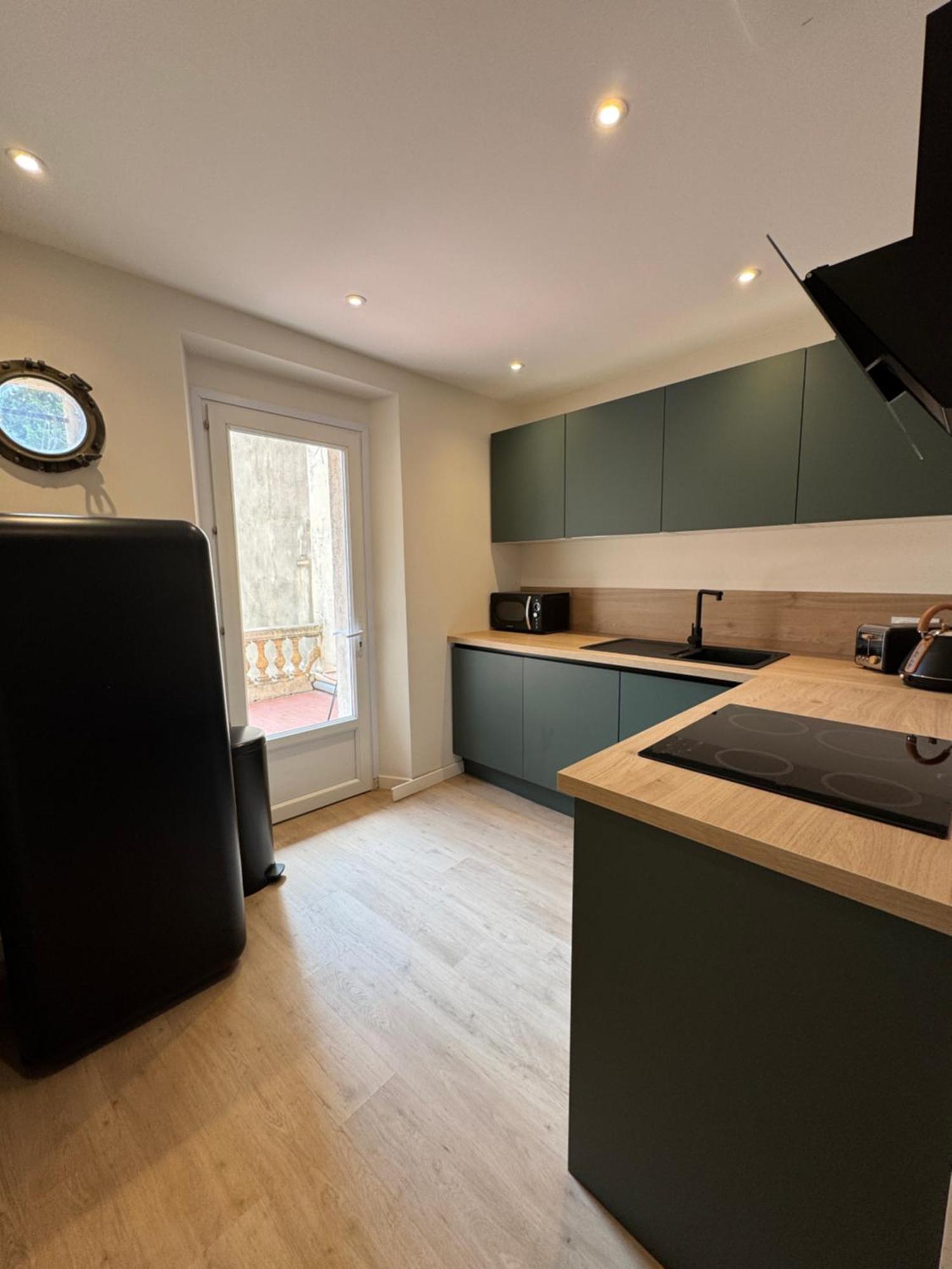 Apartment #101-heart Of Vieil - Place Nationale-high-end Newly Renovated & Furnished Antibes