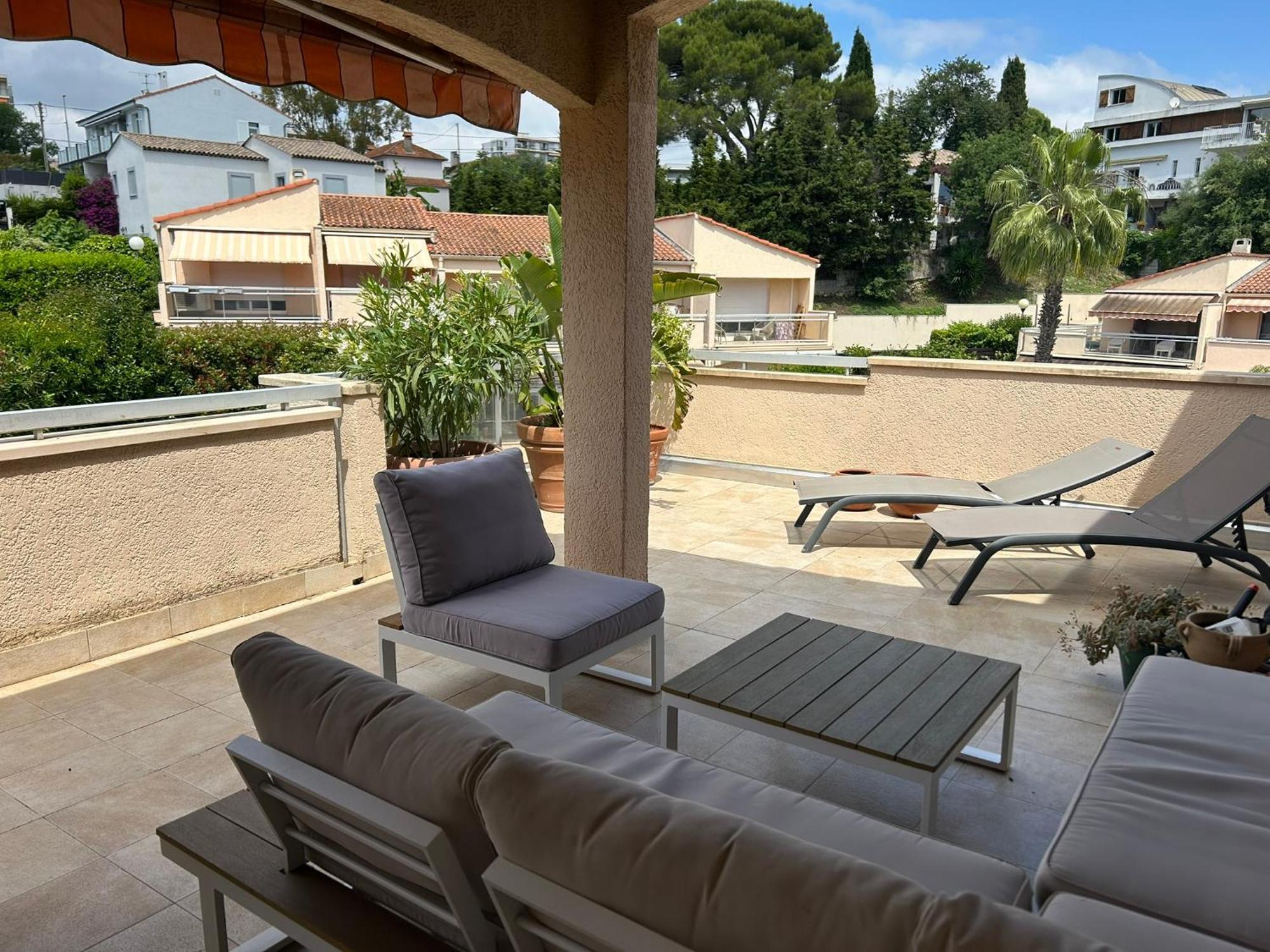 3 Piscine Antibes