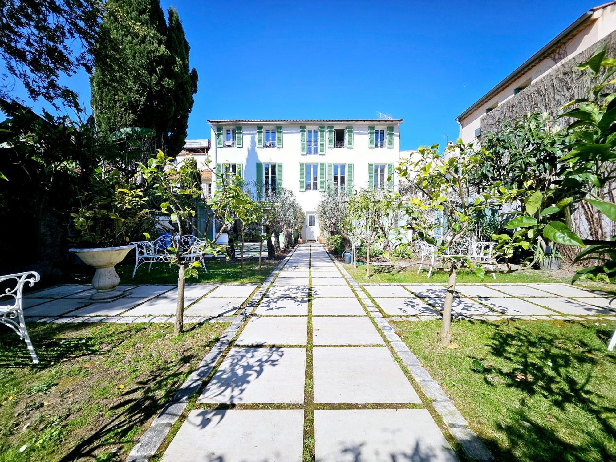 Apartment Le Petit Four Jardin - Dans Le Vieil Antibes