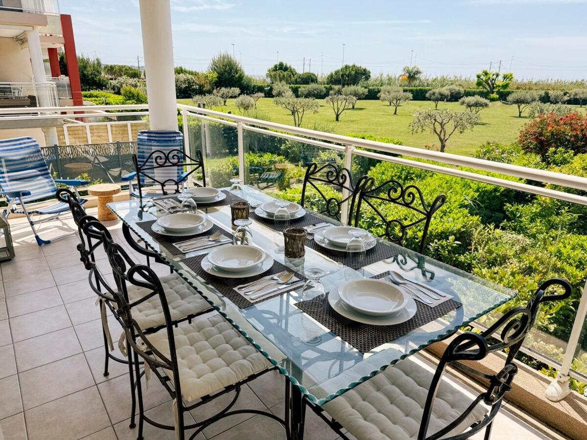 Apartment Spacious Seaside With Garden & Sea-view *