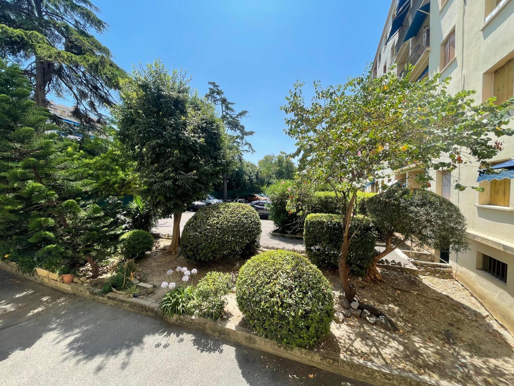 4 Pieces Entre Et Juan Les Pins Antibes