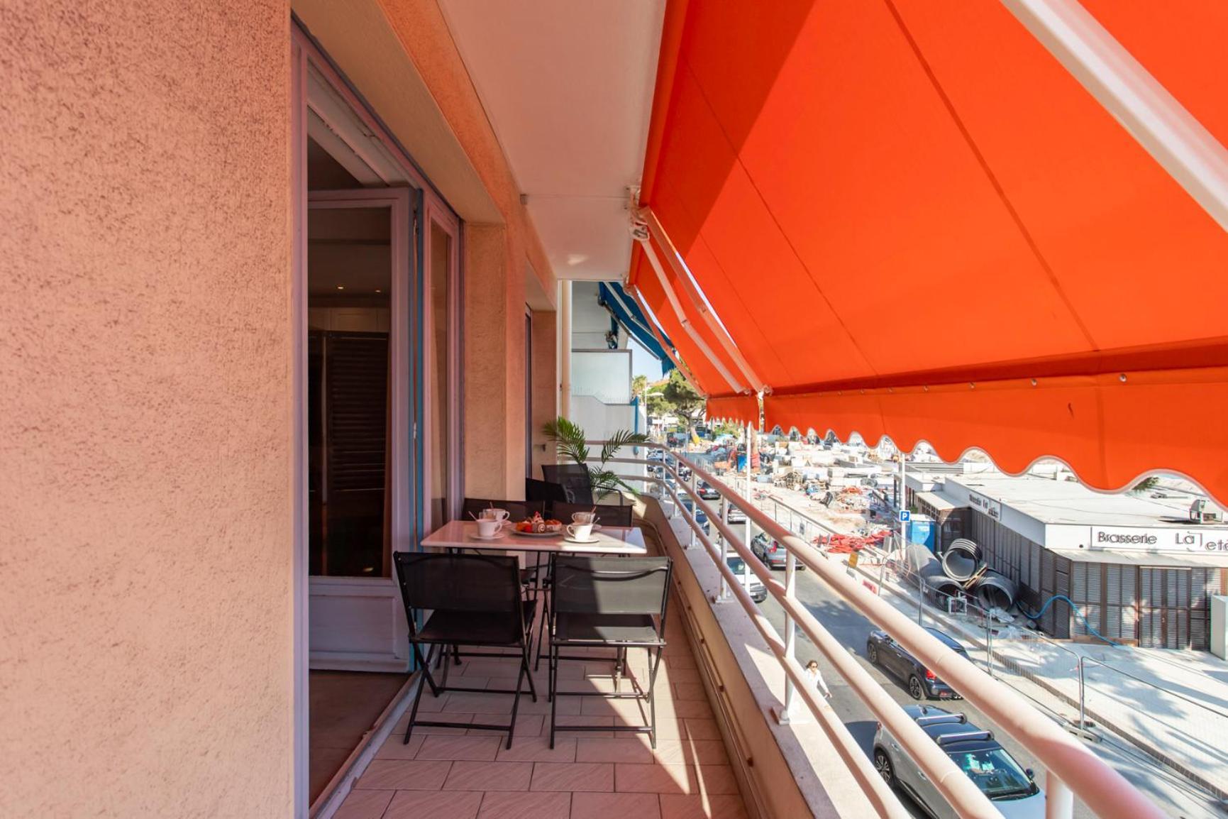A16 - 2bdr Sea View - Center - Parking, Ac & Terrace