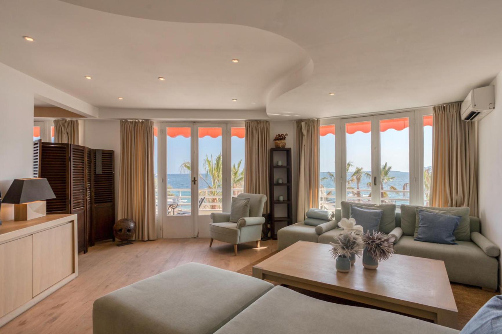 A16 - 2bdr Sea View - Center - Parking, Ac & Terrace Antibes