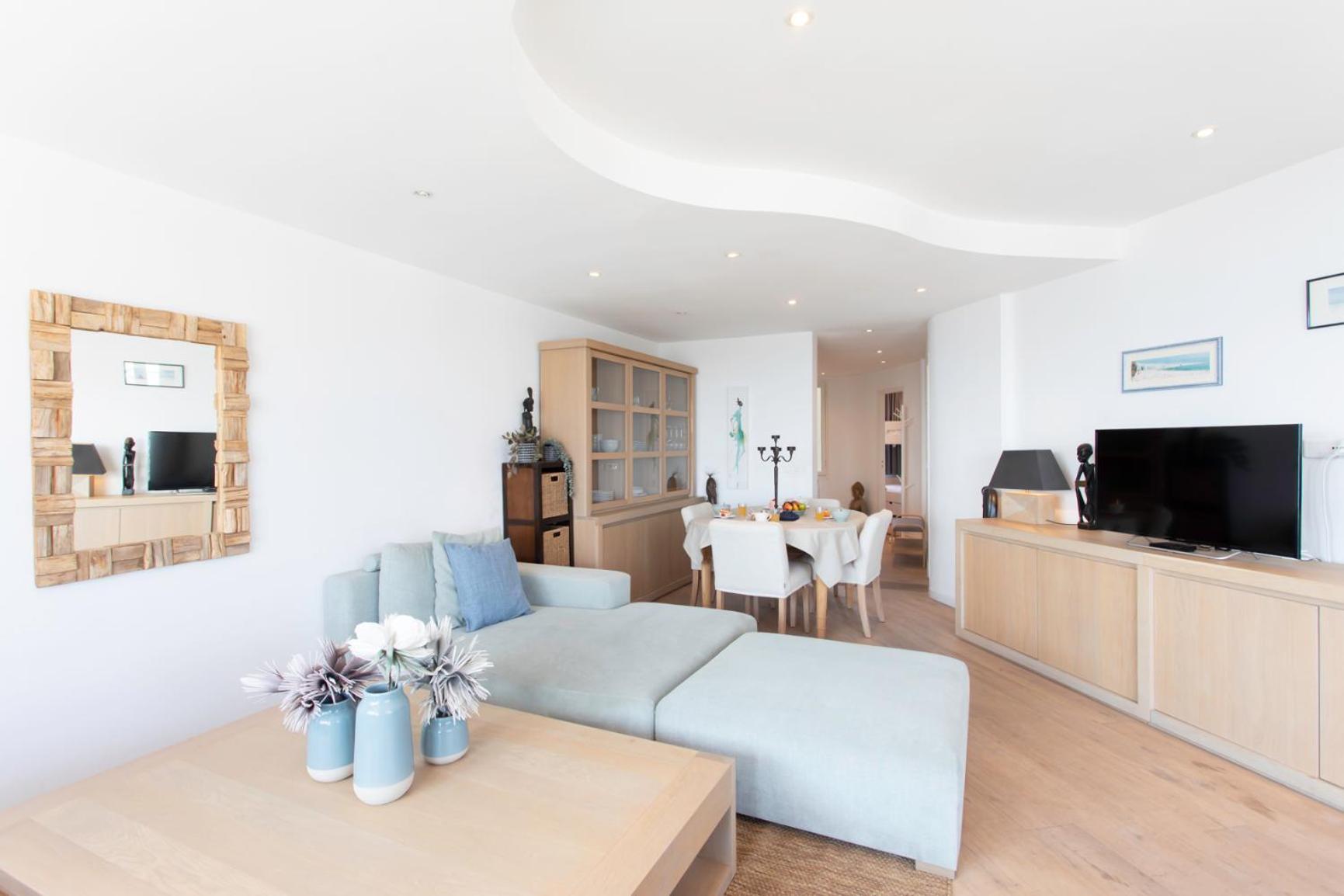 A16 - 2bdr Sea View - Center - Parking, Ac & Terrace Antibes