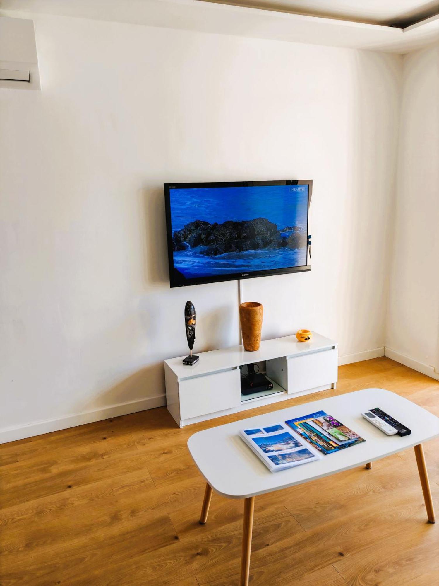 Apartment 2 Persons - Clim - Hypercenter - 2Mins Of Beach - Juan Les Pins - Beach And Sun *