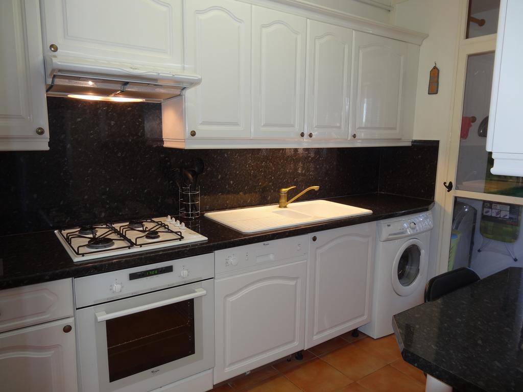 Apartment 2 Bedroom Modern In With Sea View *