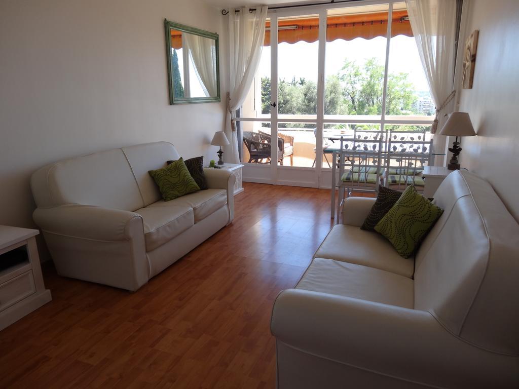 2 Bedroom Modern In With Sea View * Antibes