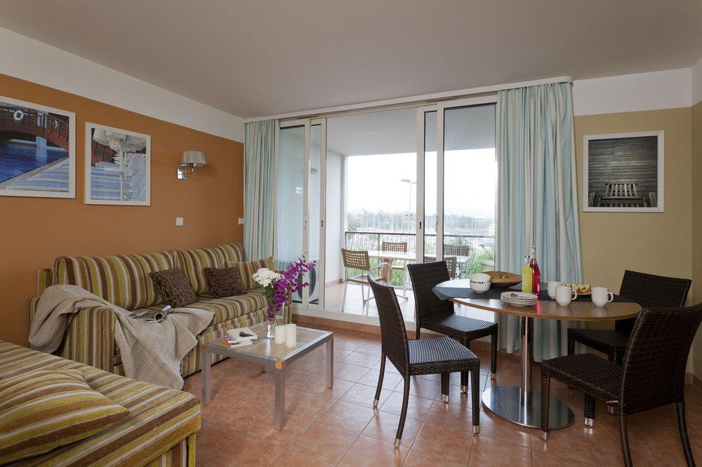 Aparthotel Pierre & Premium Port Prestige Antibes