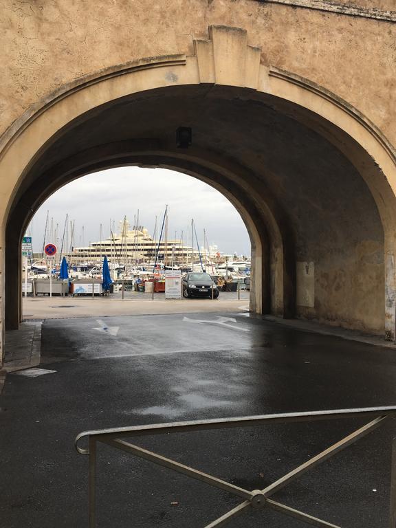 Light Filled Penthouse In Old Antibes. Heart Of The Riviera * Antibes