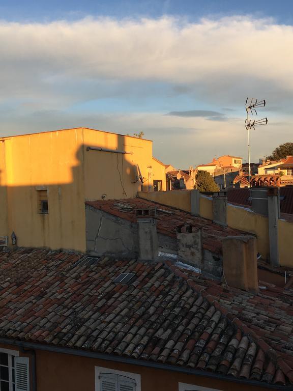 Apartment Light Filled Penthouse In Old Antibes. Heart Of The Riviera *
