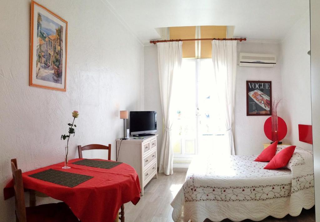Perl 2* Antibes