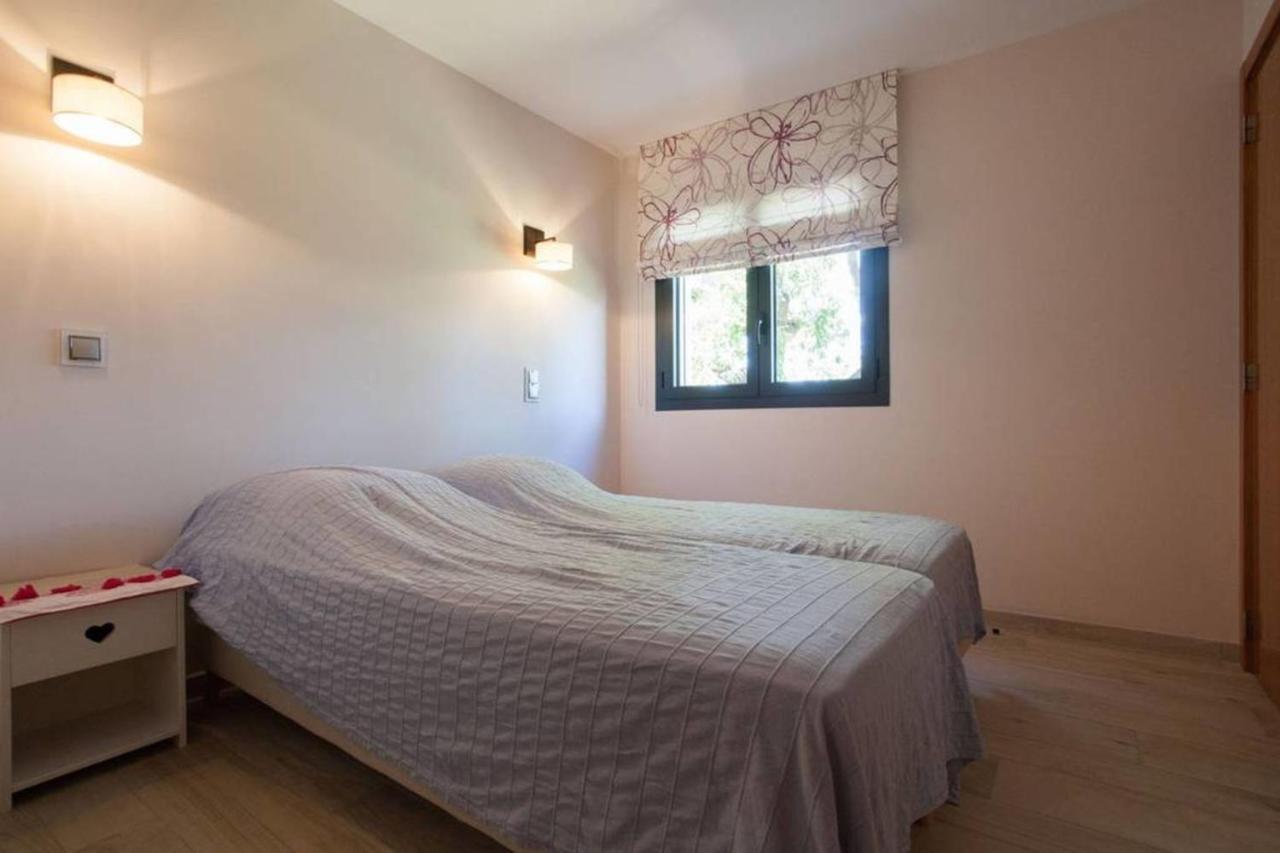 Outstanding Sea View Luxury Residential With Swimming Pool Apartment