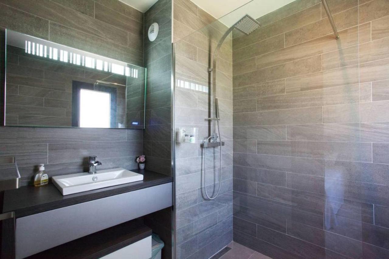 Outstanding Sea View Luxury Residential With Swimming Pool *