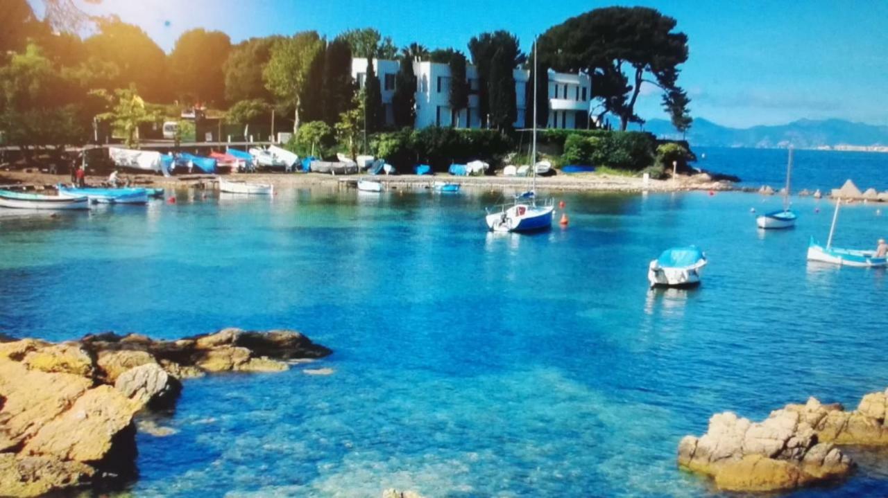 Corinthe Mas De Tanit ,