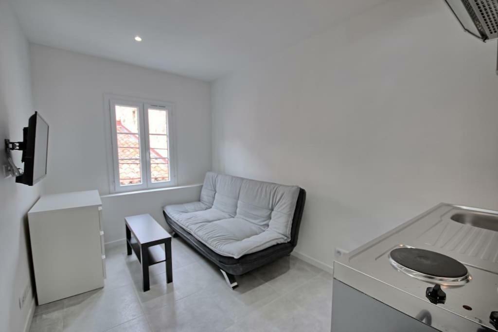 301-studio Au Calme Entierement Renove *