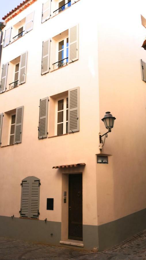 Maison De La Tour *