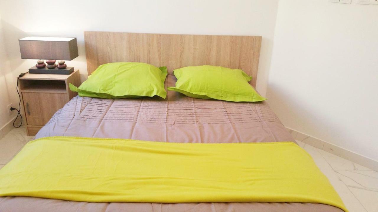 Le De Gaulle Apartment