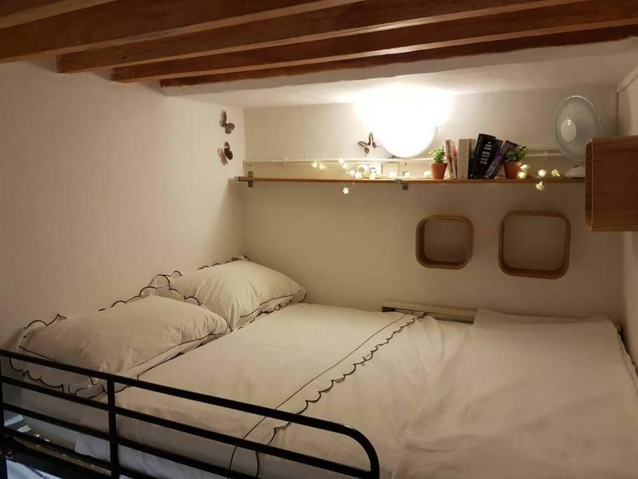2 Bedroom Funky In The Heart Of The Old Town Of Appartement *