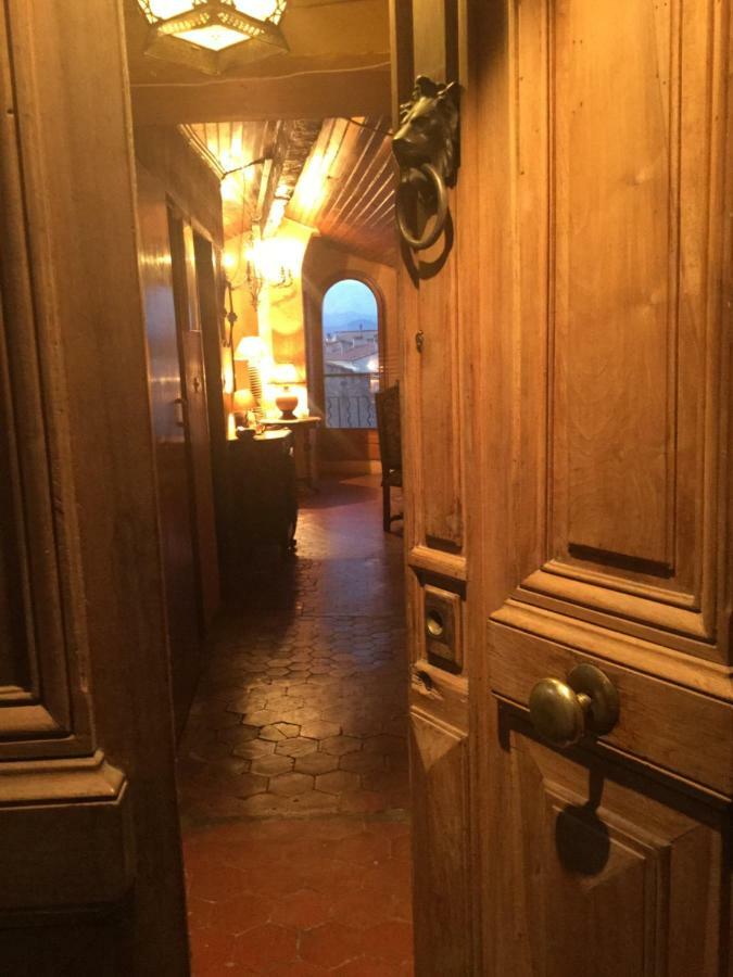 Light Filled Penthouse In Old Antibes. Heart Of The Riviera Antibes