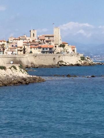 Apartment Light Filled Penthouse In Old Antibes. Heart Of The Riviera *