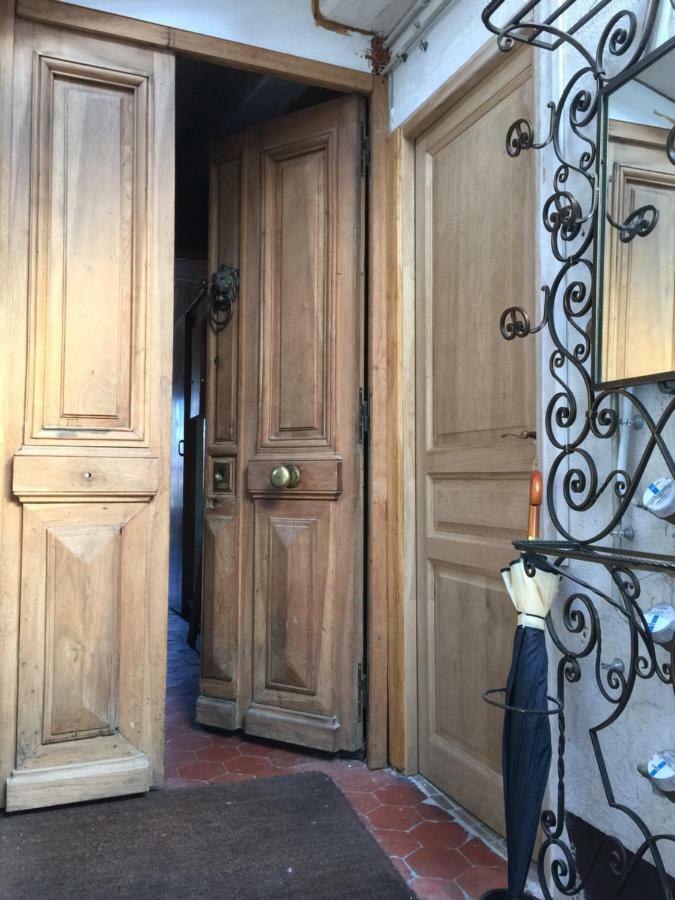 Apartment Light Filled Penthouse In Old Antibes. Heart Of The Riviera Antibes