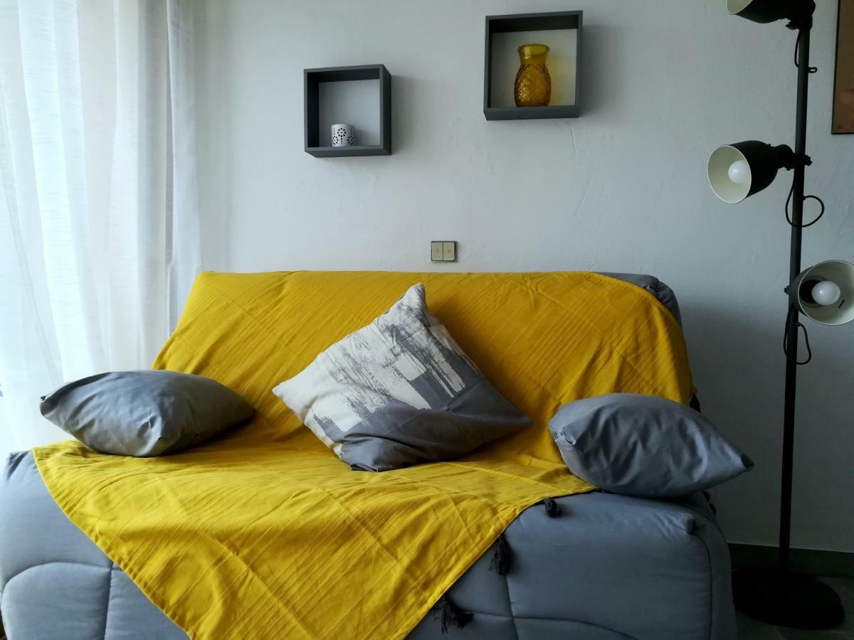 2p Dans Le Vieil Avec Balcon Sur La Marina Apartment Antibes