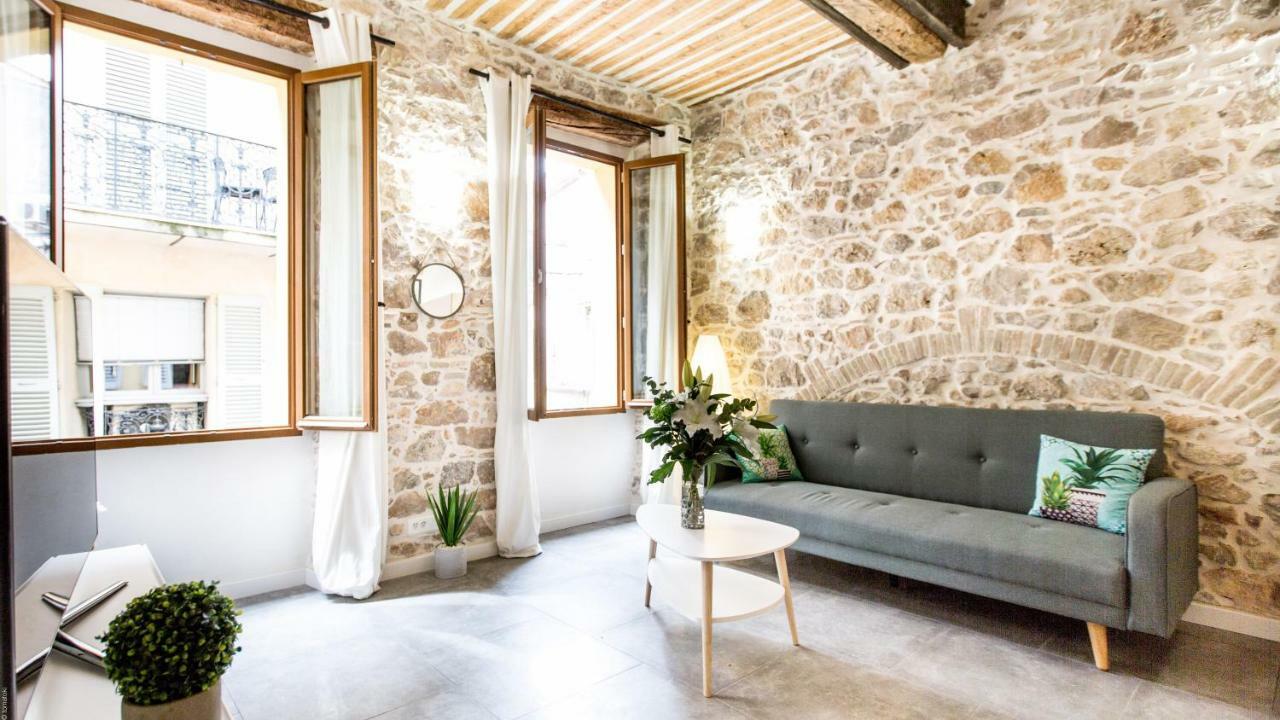 Charming Apartment *